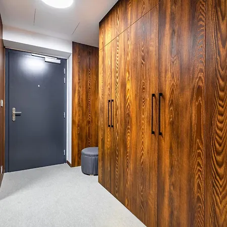 Adm Eurovea Tower Premium * Bratislava